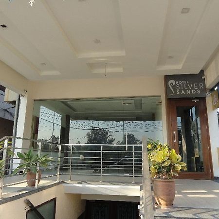Silver Sands Chandigarh Exterior photo